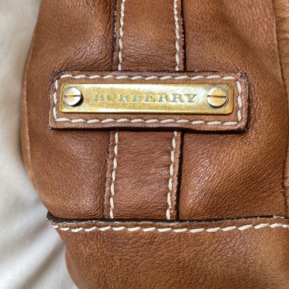 Burberry bucket bag EUC - Picture 4 of 15